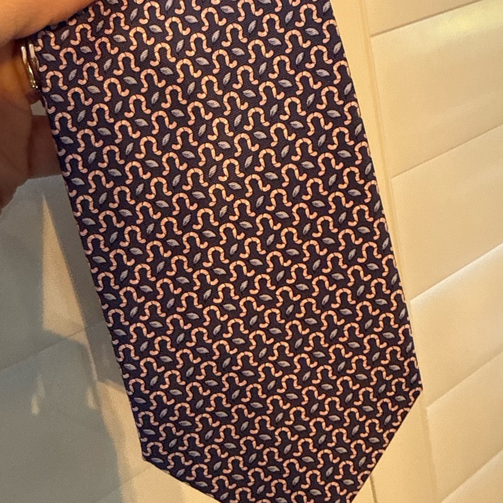 Jos A Bank Novelty Print Silk Tie inchworm